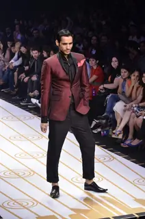 Model walk on the ramp for designer Narendra Kumar Ahmed at Lakme Fashion Week 2011 Day 2, in Mumbai