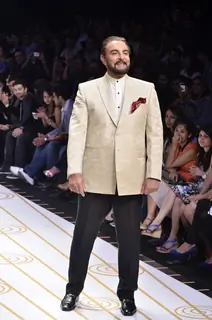 Kabir walk on the ramp for designer Narendra Kumar Ahmed at Lakme Fashion Week 2011 Day 2, in Mumbai