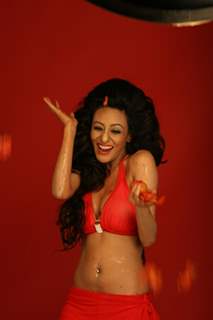 Model Vedita Pratap Singh plays with tomatoes and has fun in Mumbai