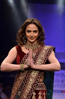 Esha Deol display creations by designers Bhumika and Shyamal during Lakme Fashion Week Day 3 in Mumbai. .