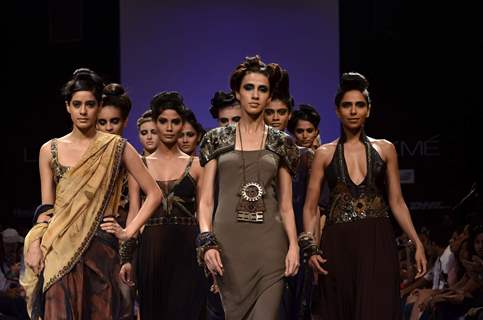 Model showcase creation by designer Babita Malkani during the Lakme Fashion Week Day 4 in Mumbai. .