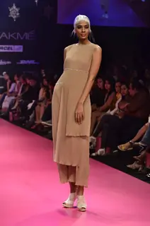 Model displays designer Wendell Rodricks's creation during the Lakme Fashion Week Day 4 in Mumbai. .