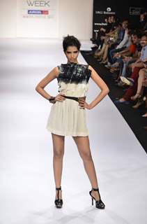 Model displays designer Nandita Thirani's creation during the Lakme Fashion Week Day 5 in Mumbai. .