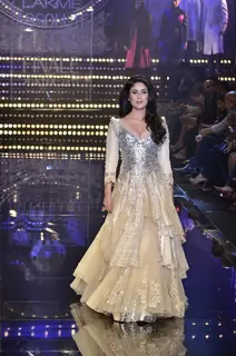 Kareena Kapoor showcase creation by designer Manish Malhotra during the Lakme Fashion Week Day 5 in Mumbai. .