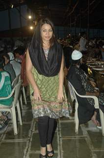 Mahima Chaudhry at Iftar party hosted by Babloo Aziz at Sanatacruz