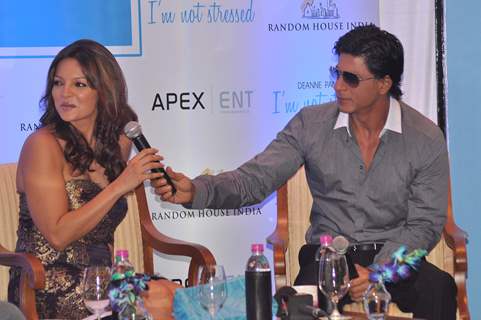 Shah Rukh Khan launch Deanne Pandey's book at Taj Land's End