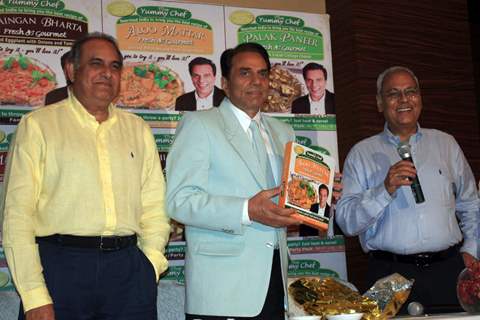 Dharmendra launch YUMMY CHEF 'Heat and Eat' at Novetal Hotel