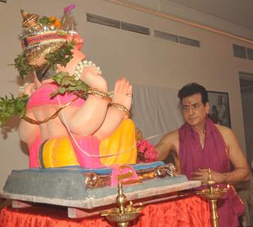 Jeetendra paying devote to Lord Ganesha during the occasion of Ganesh Chaturthi at their home