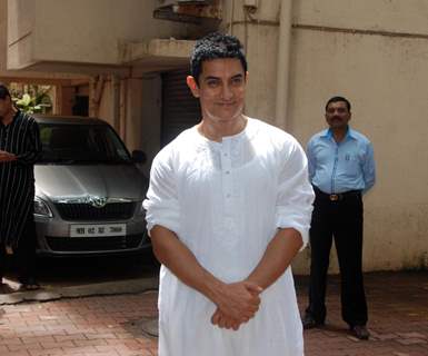 Aamir Khan celebrates Eid in Mumbai