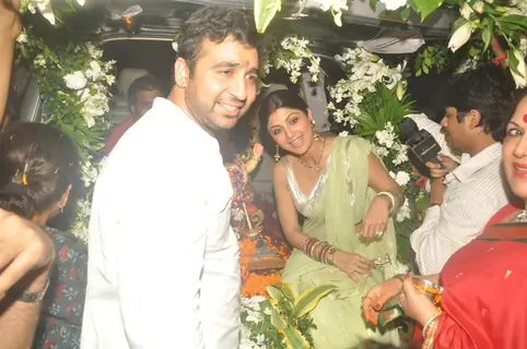 Shilpa Shetty with husband Raj Kundra immersing the Lord Shri Ganesha’s during the occasion of Ganesh Chaturthi
