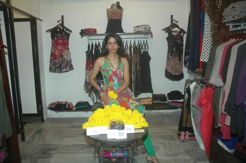 Richa Chadda and Sudeepa Singh at festive collection launch at Golmaal Store Lokhandwala, Andheri on 4th Sept 2011. .