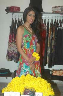 Richa Chadda and Sudeepa Singh at festive collection launch at Golmaal Store Lokhandwala, Andheri on 4th Sept 2011. .