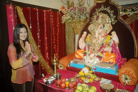 Prasanna Shetty celebrates Ganpati with Nandini Singh