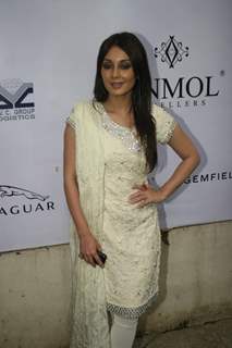 Minissha Lamba at Anmol Jewellers promotional event, Bandra