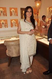 Minissha Lamba at Anmol Jewellers promotional event, Bandra