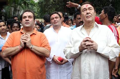 Rishi, Randhir and Rajiv Kapoor at RK Studio Ganapati Immersion