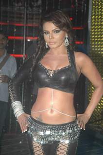 Rakhi Sawant on the location of film 'Loot' at Chandivali