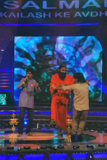 Baba Ramdev on the sets of Sa Re Ga Ma Pa Li'l Champs Music ka Gurucool