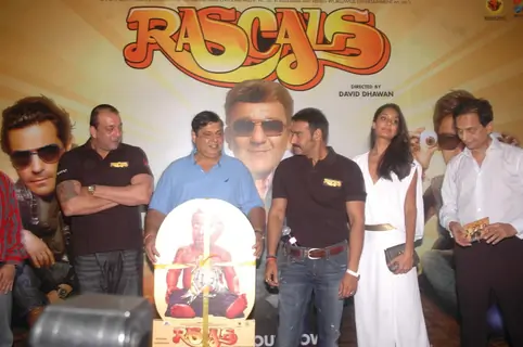 Lisa Haydon, Sanjay Dutt, David Dhawan & Ajay Devgn at the press meet of the film Rascals