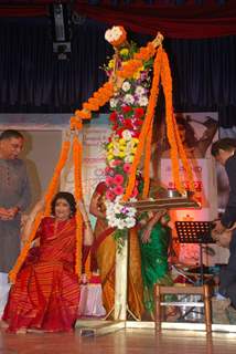 Celeb at Vyjayanthimala Bali tribute in Dadar