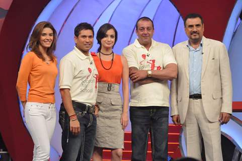 Raageshwari Loomba, Sachin Tendulkar, Dia Mirza, Sanjay Dutt and Boman Irani at NDTV Suppport my school telethon, Yashraj