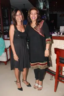 Deeya Singh with Anu Ranjan in 'Maryaada Lekin Kab Tak' tvshow completion party of 200 episodes