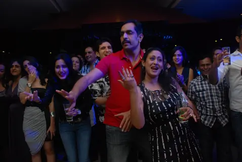 Vishwajeet Pradhan with Indrani and Kamya in 'Maryaada Lekin Kab Tak' completion party of 200 episod