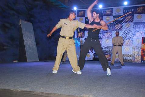 Force film villan Vidyut Jammwal at a live stunt session at Famous, Mahalaxmi