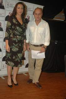 Anupam Kher with Spanish Falmenco singer Maria Del Mar Fernandez at Santacruz