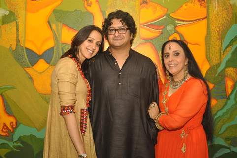 Ila Arun with Ishita Arun and jams with Dhruv Ghanekar live performence for Rajsthani 'The Rani and The Rowady Rajas' at Blue Frog