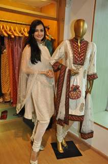 Dia Mirza promote her film 'Love Breakups Zindagi' at designer Ritu Kumar