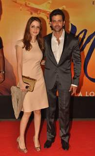 Hrithik Roshan posing with his wife Sussanne Roshan at Premiere of film 'Mausam' at Imax, Wadala