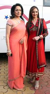Hema Malini and Esha Deol on the sets of India's Got Talent 3 for promotion of film 'Tell Me O Khuda