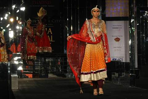 Models walks the ramp for Vikram Phadnis at Aamby Valley City India Bridal Week 2011 Day 1