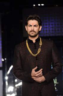 Neil Nitin Mukesh walk the ramp in Aamby Valley City India Bridal Week 2011 at Sahara Star