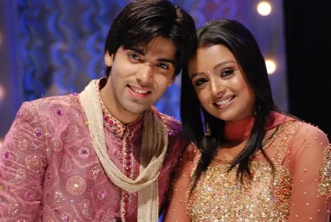Parul Chauhan and Kinshuk Mahajan in Bidaai