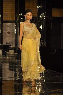 Model walks on the ramp for Shane & Falguni Peacock at Mumbai