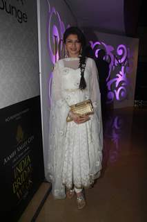 Bhagyashree for Neeta Lulla Show at India Bridal week 2011 Day 4 in Grand Hyatt, Mumbai