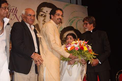 Yash Chopra and Amitabh Bachchan at Lata Mangeshkar birthday bash at Shanmukhanand Hall