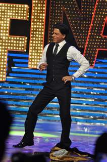 Shah Rukh Khan at the finale of Just Dance at Filmcity, Mumbai