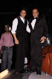 Shah Rukh Khan and Dharmendra on the sets of India's Got Talent 3 in Film City