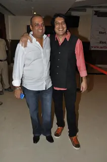 Celebs felicitated by Ex Mithibai College association headed by Krishna Hegde