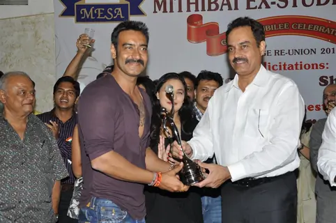 Ajay Devgan felicitated by Ex Mithibai College association headed by Krishna Hegde