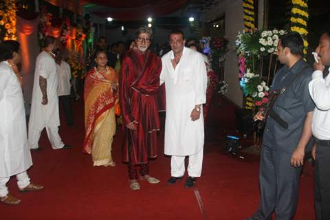 Amitabh with Jaya Bachchan grace Sanjay Dutt's Mata Ki Chowki in Bandra