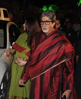 Amitabh Bachchan grace Sanjay Dutt's Mata Ki Chowki in Bandra