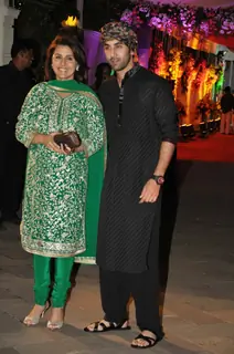 Neetu Singh and Ranbir Kapoor grace Sanjay Dutt's Mata Ki Chowki in Bandra