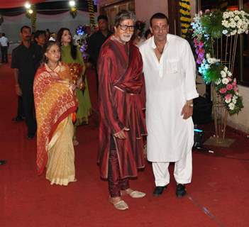 Aishwarya, Jaya and Amitabh grace Sanjay Dutt's Mata Ki Chowki in Bandra