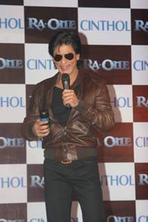 Shah Rukh Khan unveils Cinthol- Ra.one Deo