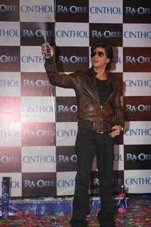 Shah Rukh Khan unveils Cinthol- Ra.one Deo