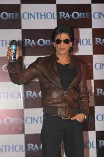 Shah Rukh Khan unveils Cinthol- Ra.one Deo